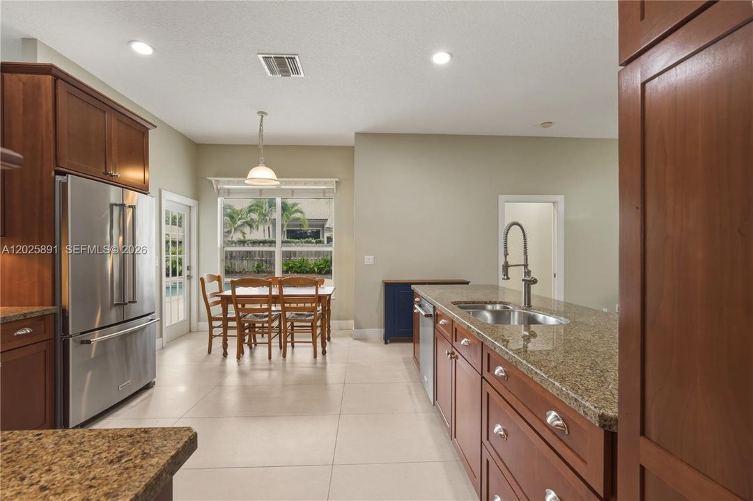 For Sale: $899,000 (5 beds, 2 baths, 2733 Square Feet)