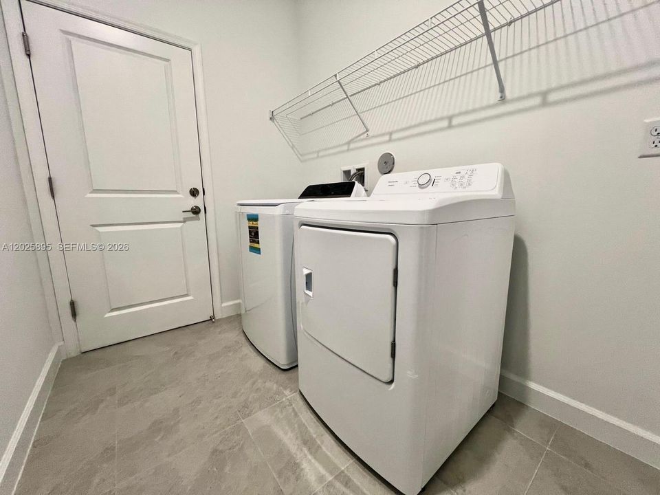 For Rent: $4,500 (3 beds, 2 baths, 1758 Square Feet)