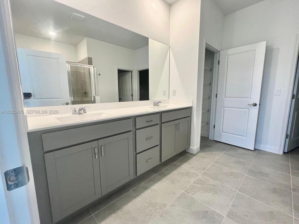 For Rent: $4,500 (3 beds, 2 baths, 1758 Square Feet)