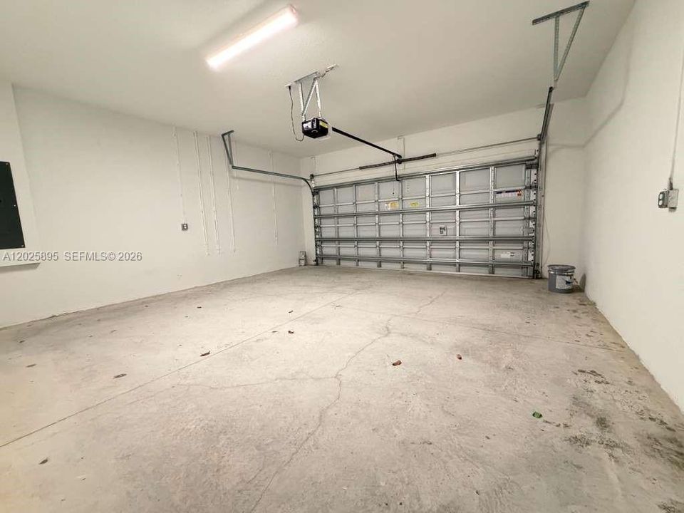 For Rent: $4,500 (3 beds, 2 baths, 1758 Square Feet)