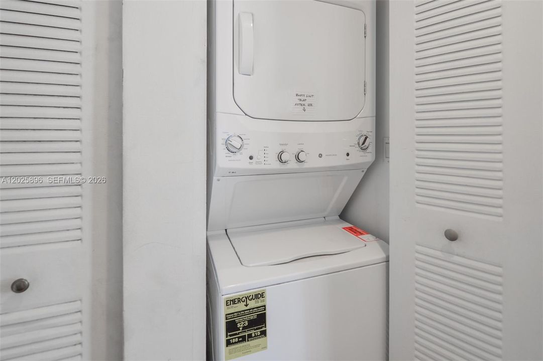На продажу: $469,000 (2 спален, 2 ванн, 1036 Квадратных фут)