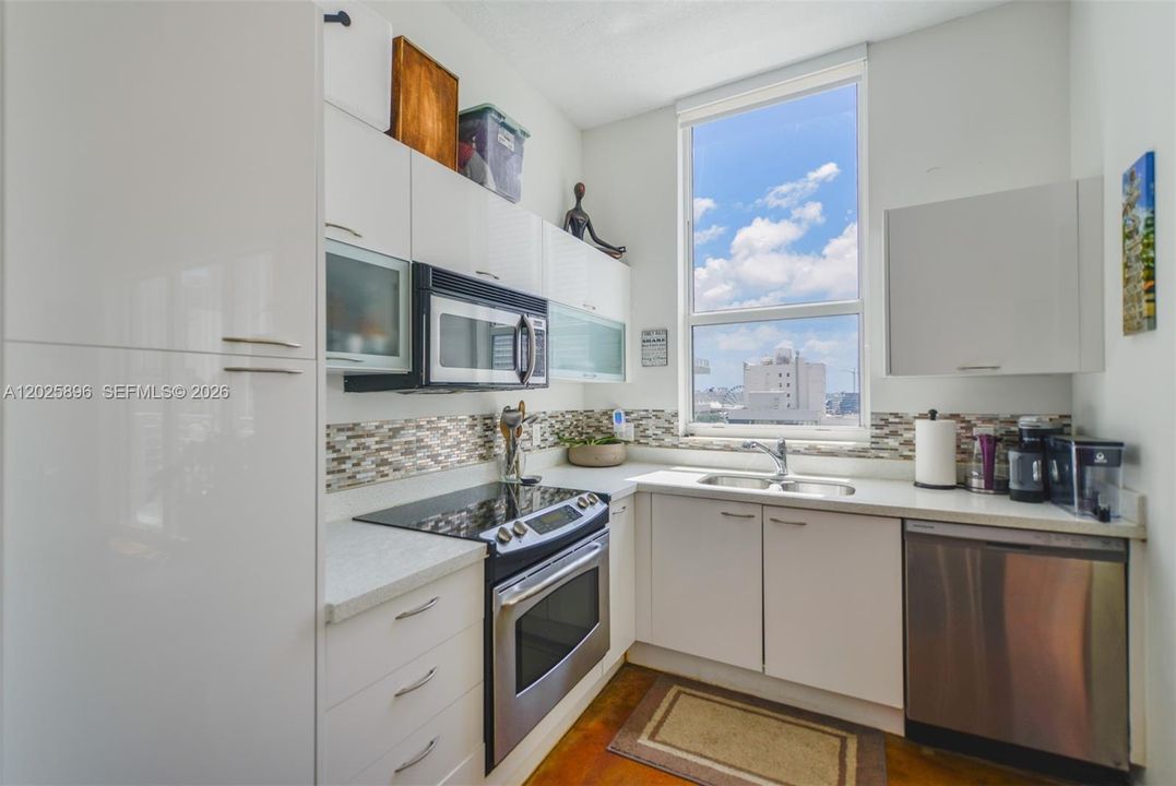 На продажу: $469,000 (2 спален, 2 ванн, 1036 Квадратных фут)