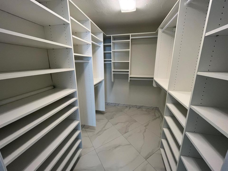 Primary Bedroom Large Walk-in