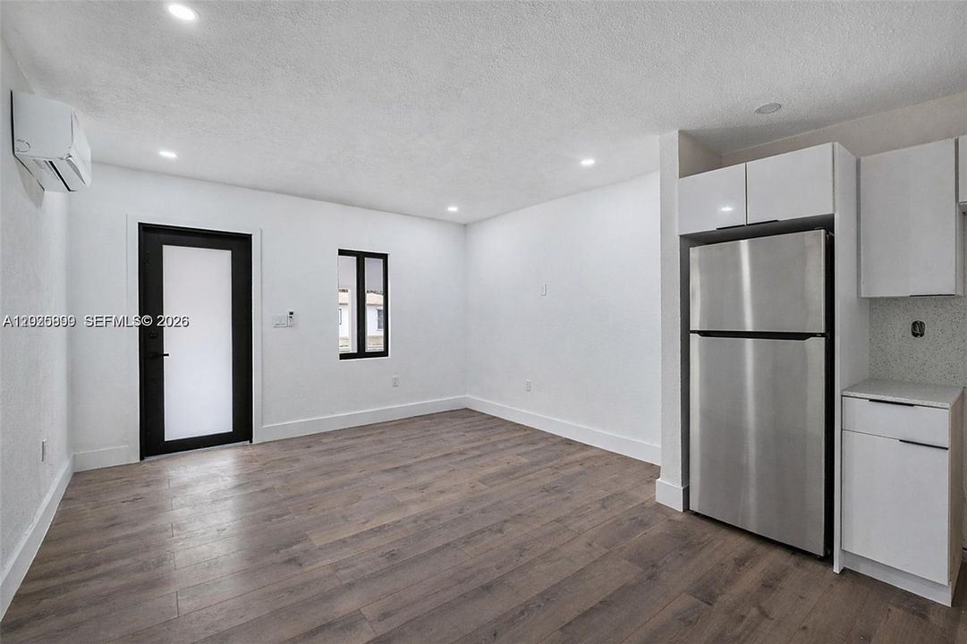 В аренду: $1,995 (1 спален, 1 ванн, 936 Квадратных фут)