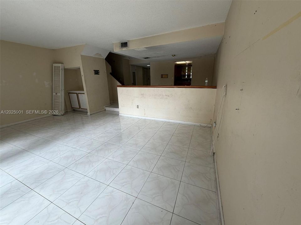 For Sale: $260,000 (3 beds, 2 baths, 1530 Square Feet)