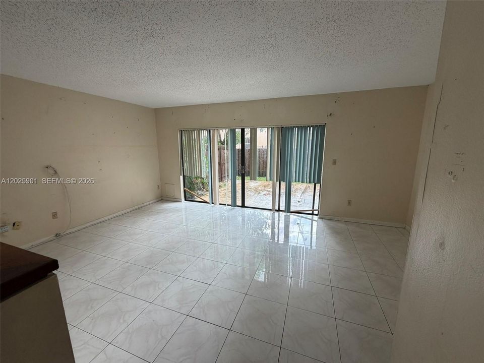 For Sale: $260,000 (3 beds, 2 baths, 1530 Square Feet)