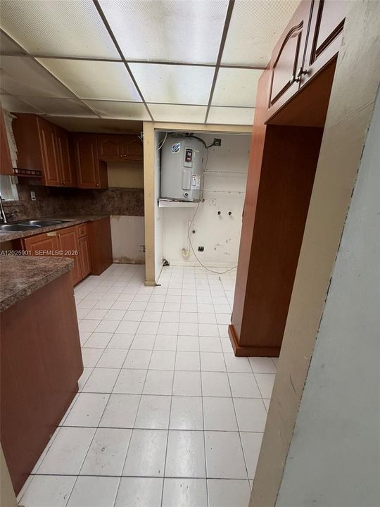For Sale: $260,000 (3 beds, 2 baths, 1530 Square Feet)