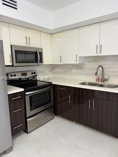 For Rent: $2,500 (2 beds, 1 baths, 749 Square Feet)