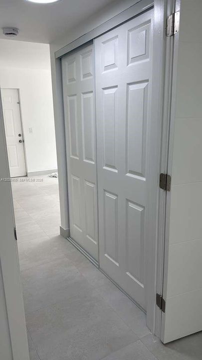 For Rent: $2,500 (2 beds, 1 baths, 749 Square Feet)