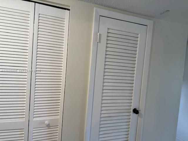 For Sale: $185,000 (2 beds, 2 baths, 1130 Square Feet)