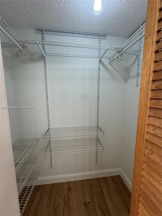 В аренду: $2,300 (2 спален, 2 ванн, 900 Квадратных фут)