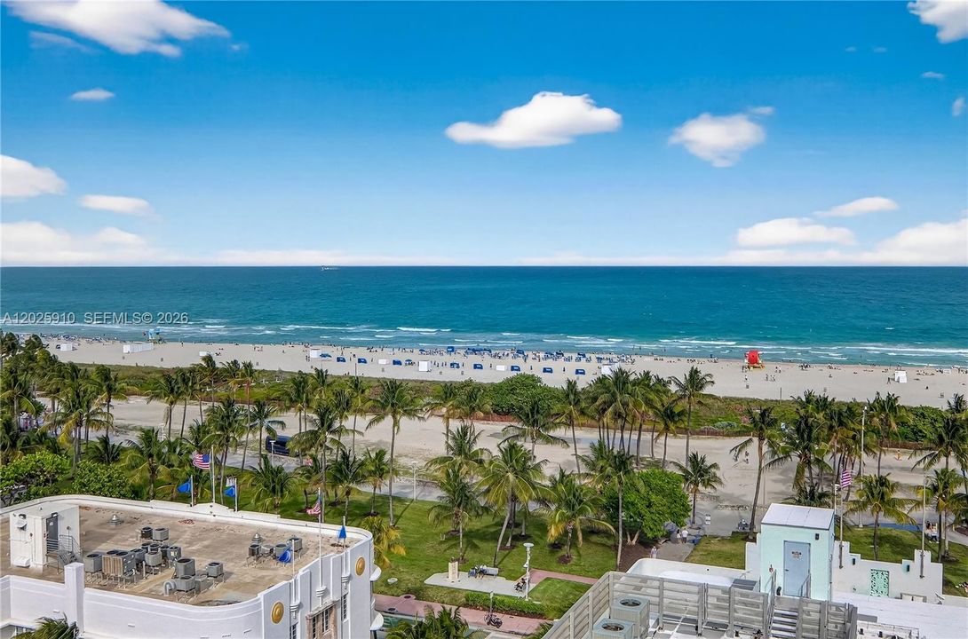 For Sale: $340,000 (1 beds, 1 baths, 567 Square Feet)