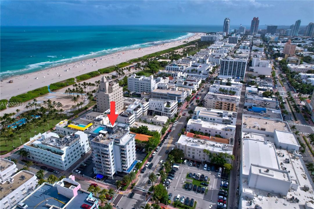 For Sale: $340,000 (1 beds, 1 baths, 567 Square Feet)