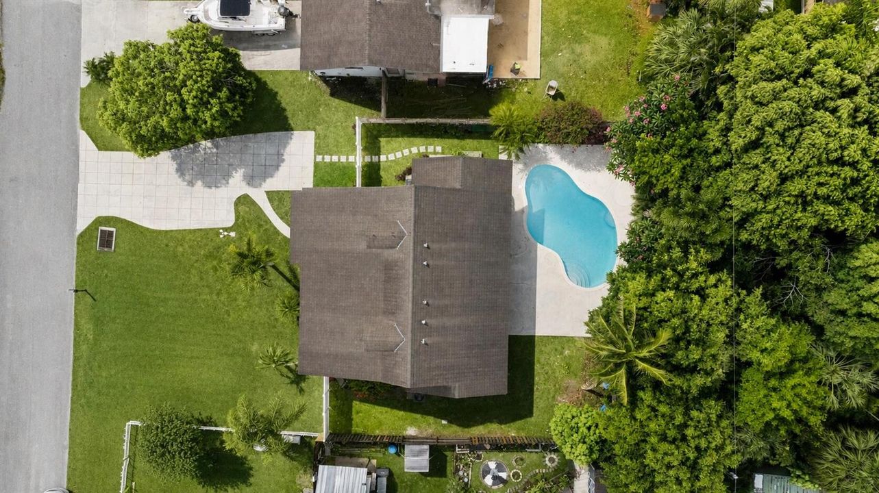 7416 Overlook-32