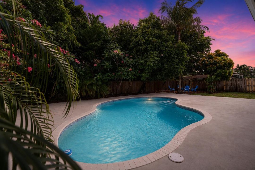 7416 Overlook Twilight 2