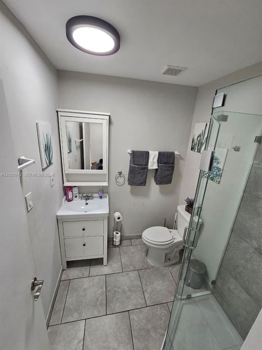 В аренду: $1,850 (2 спален, 1 ванн, 2632 Квадратных фут)