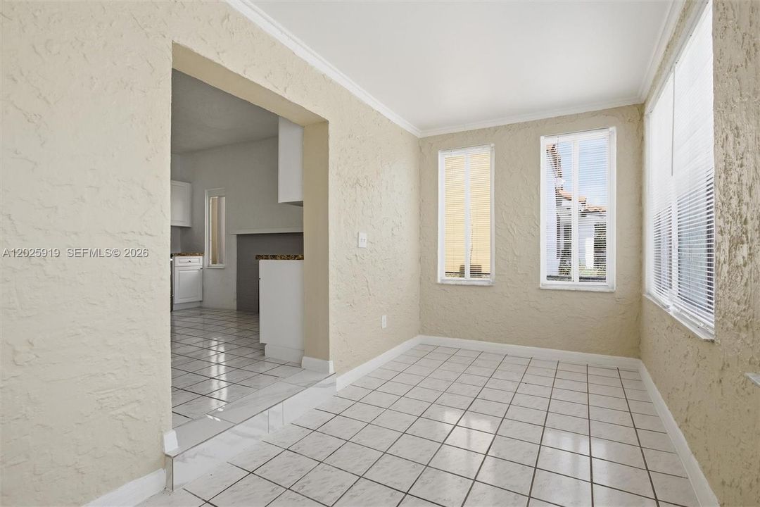 For Rent: $3,500 (3 beds, 3 baths, 2554 Square Feet)