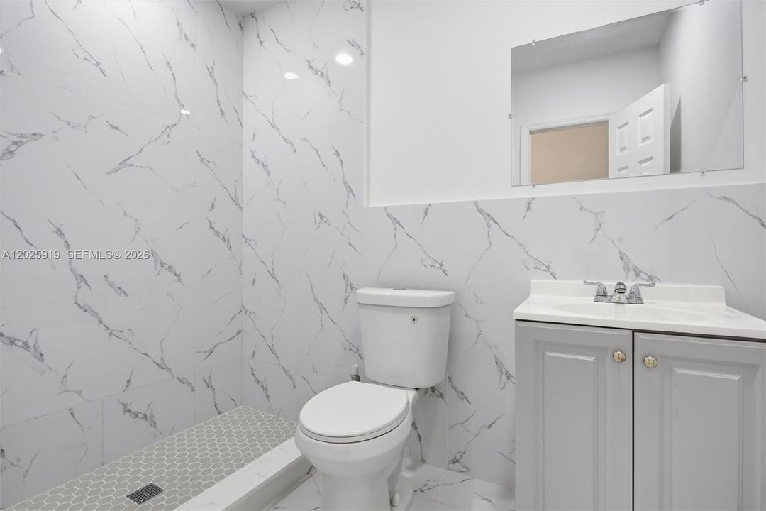 For Rent: $3,500 (3 beds, 3 baths, 2554 Square Feet)