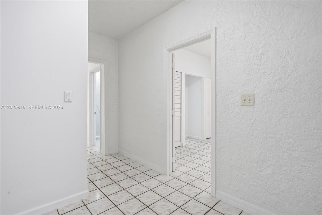 For Rent: $3,500 (3 beds, 3 baths, 2554 Square Feet)