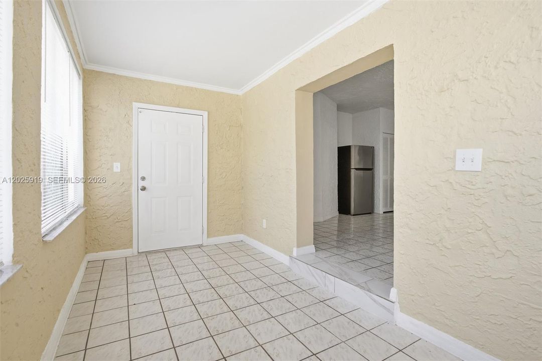 For Rent: $3,500 (3 beds, 3 baths, 2554 Square Feet)