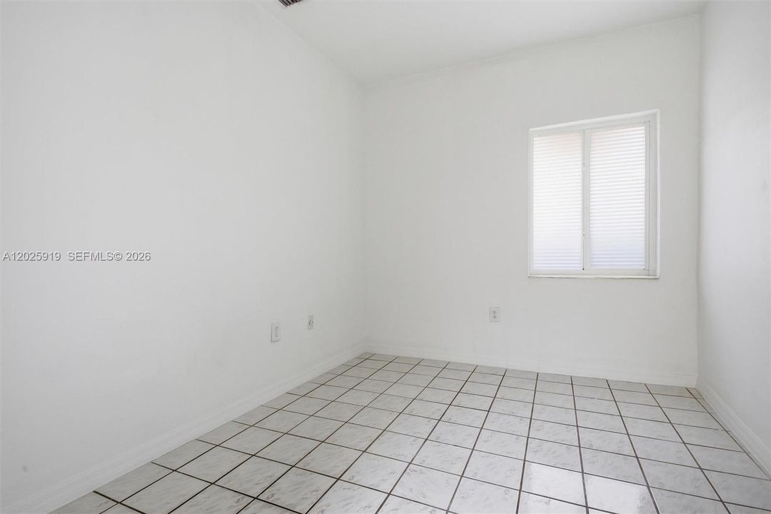 For Rent: $3,500 (3 beds, 3 baths, 2554 Square Feet)