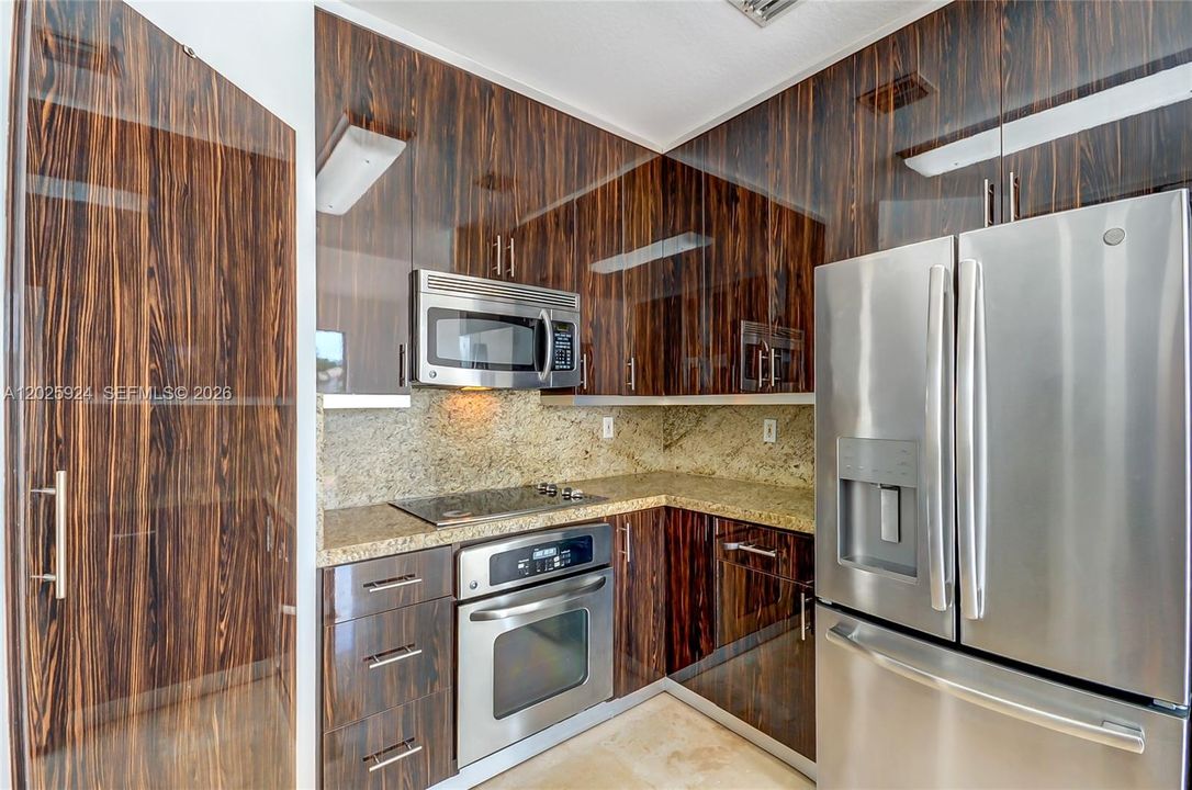 Active With Contract: $930,000 (4 beds, 3 baths, 2312 Square Feet)