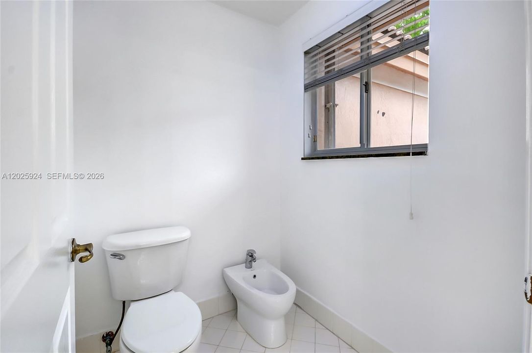 Active With Contract: $930,000 (4 beds, 3 baths, 2312 Square Feet)