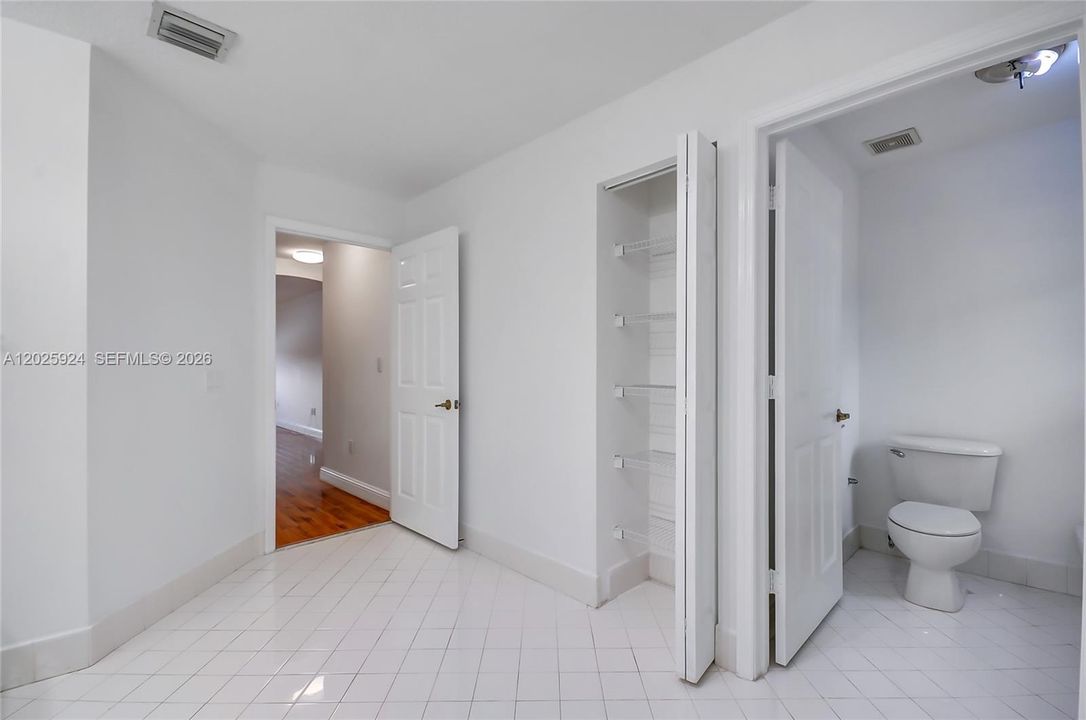 Active With Contract: $930,000 (4 beds, 3 baths, 2312 Square Feet)
