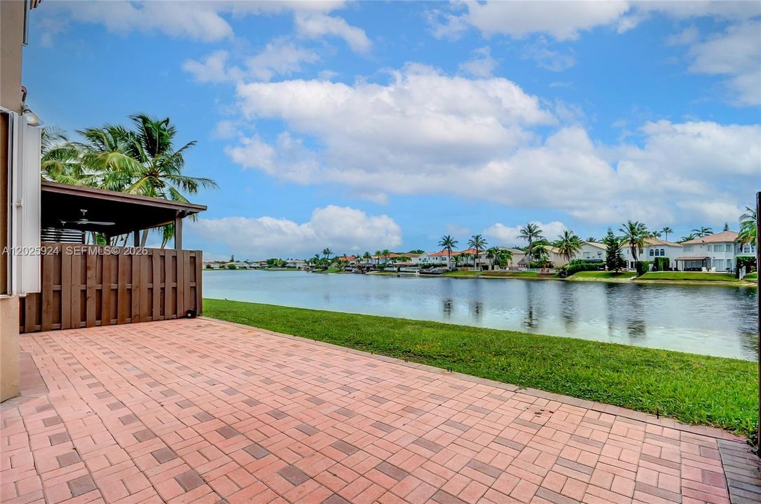 Active With Contract: $930,000 (4 beds, 3 baths, 2312 Square Feet)