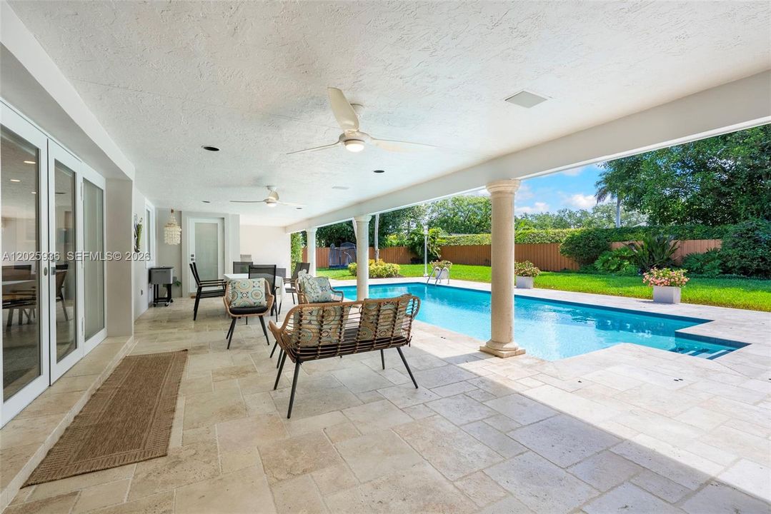 For Sale: $1,750,000 (4 beds, 2 baths, 2773 Square Feet)
