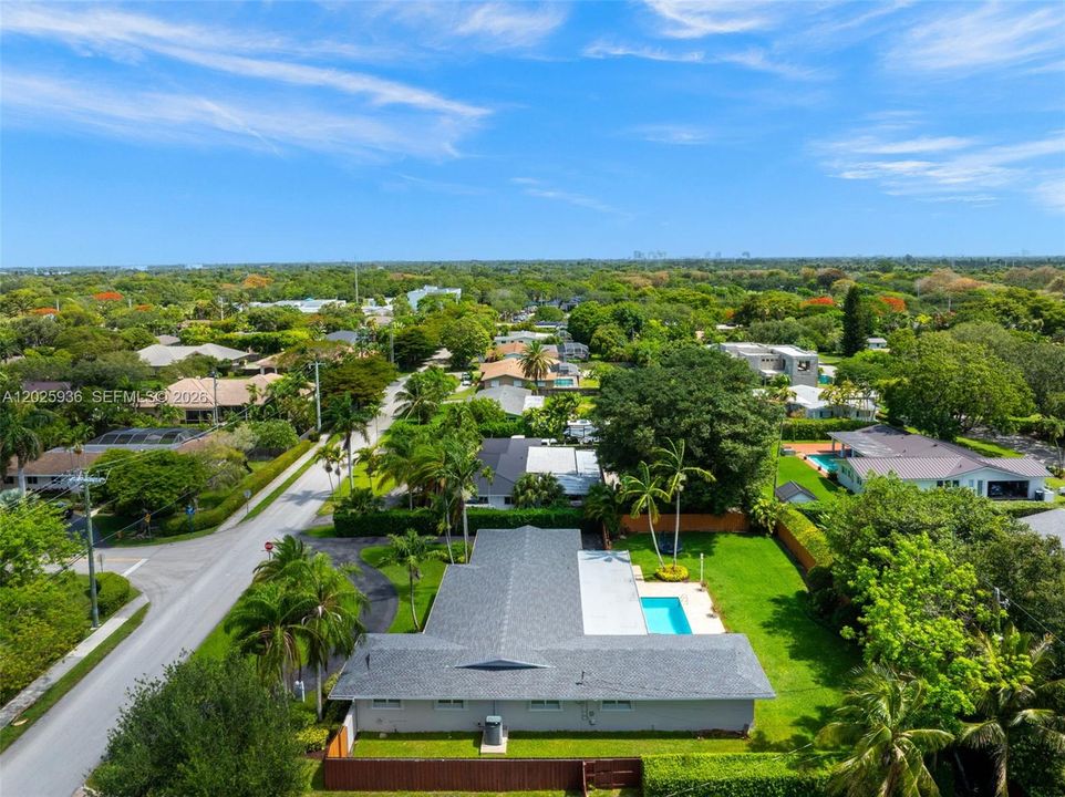 For Sale: $1,750,000 (4 beds, 2 baths, 2773 Square Feet)