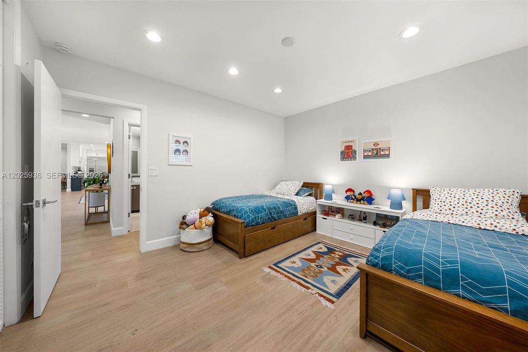 For Sale: $1,750,000 (4 beds, 2 baths, 2773 Square Feet)