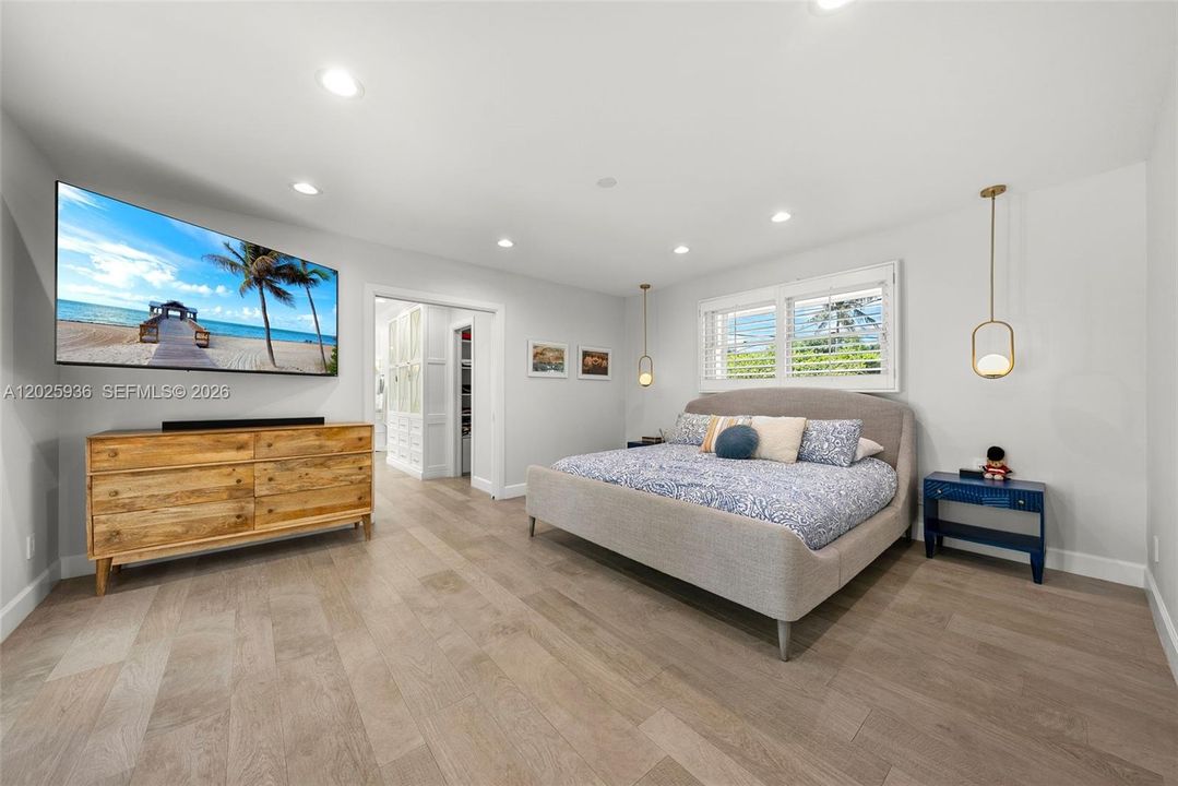 For Sale: $1,750,000 (4 beds, 2 baths, 2773 Square Feet)