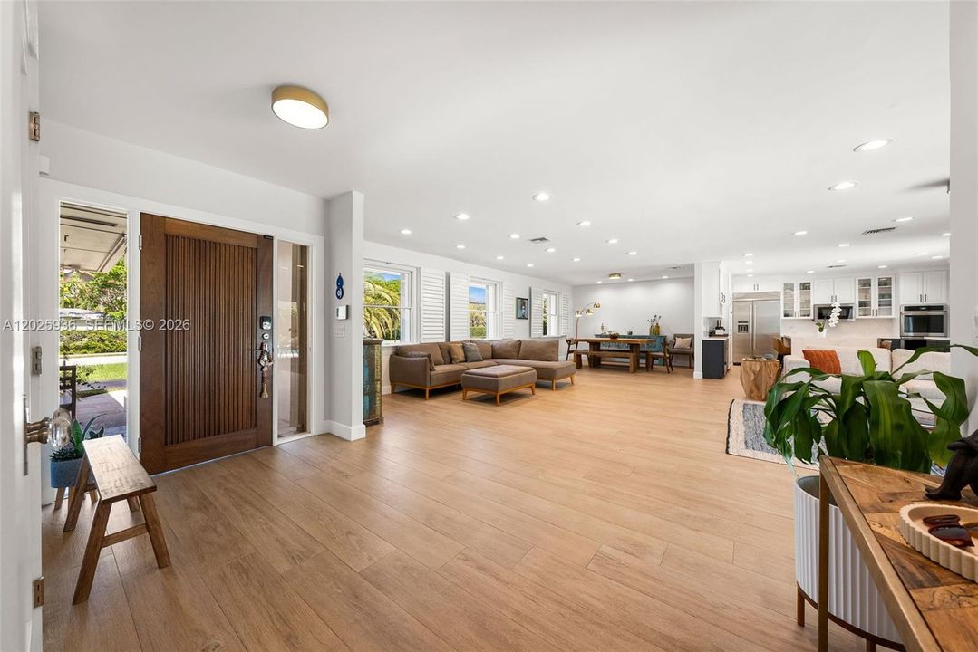 For Sale: $1,750,000 (4 beds, 2 baths, 2773 Square Feet)