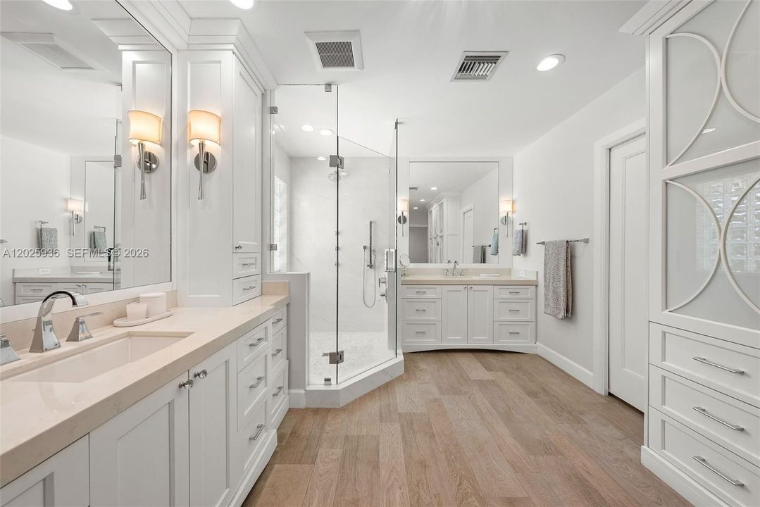 For Sale: $1,750,000 (4 beds, 2 baths, 2773 Square Feet)