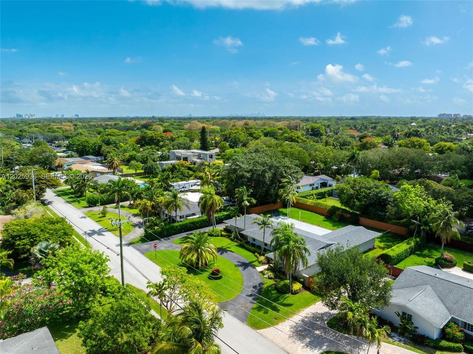 For Sale: $1,750,000 (4 beds, 2 baths, 2773 Square Feet)