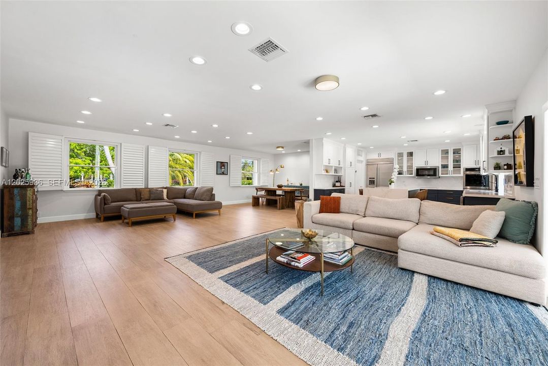 For Sale: $1,750,000 (4 beds, 2 baths, 2773 Square Feet)