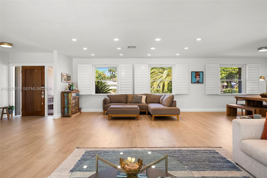 For Sale: $1,750,000 (4 beds, 2 baths, 2773 Square Feet)