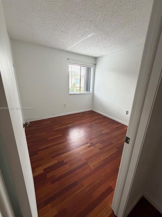 En Renta: $2,750 (3 camas, 2 baños, 1300 Pies cuadrados)