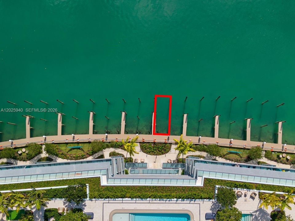 В аренду: $10,900 (2 спален, 2 ванн, 1391 Квадратных фут)