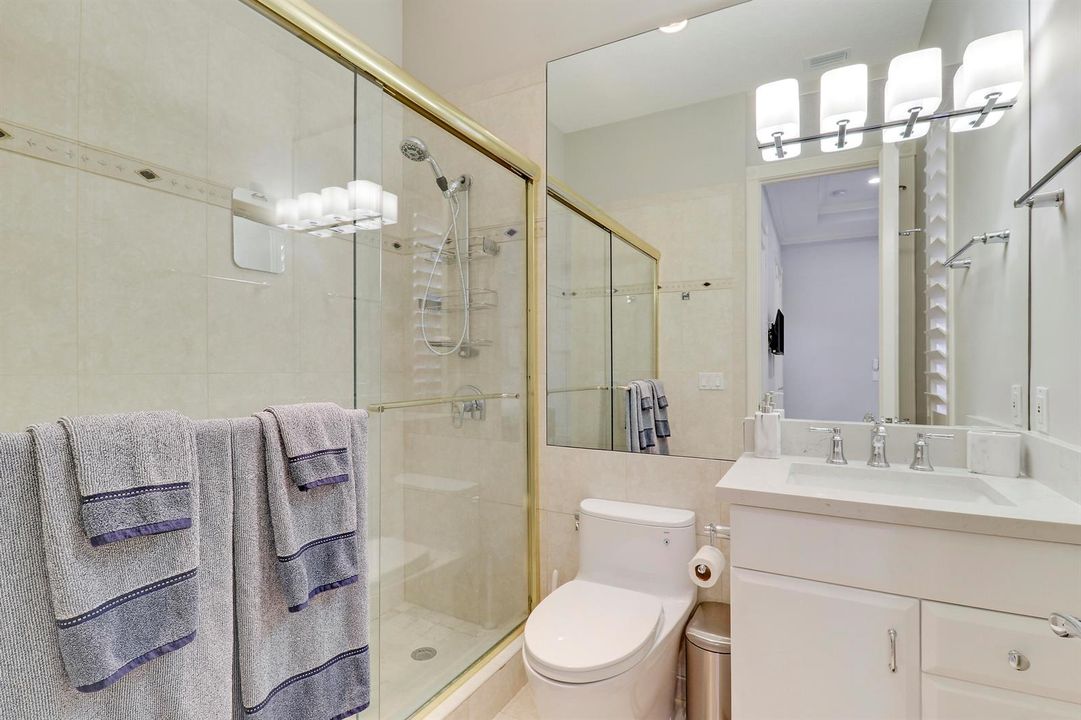 Guest Bedroom Bathroom