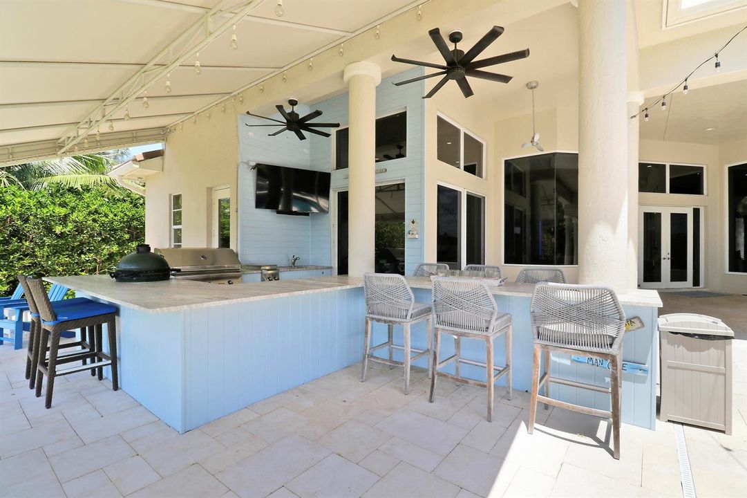 Outdoor Kitchen