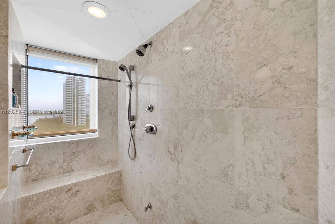 For Sale: $1,900,000 (3 beds, 3 baths, 3200 Square Feet)