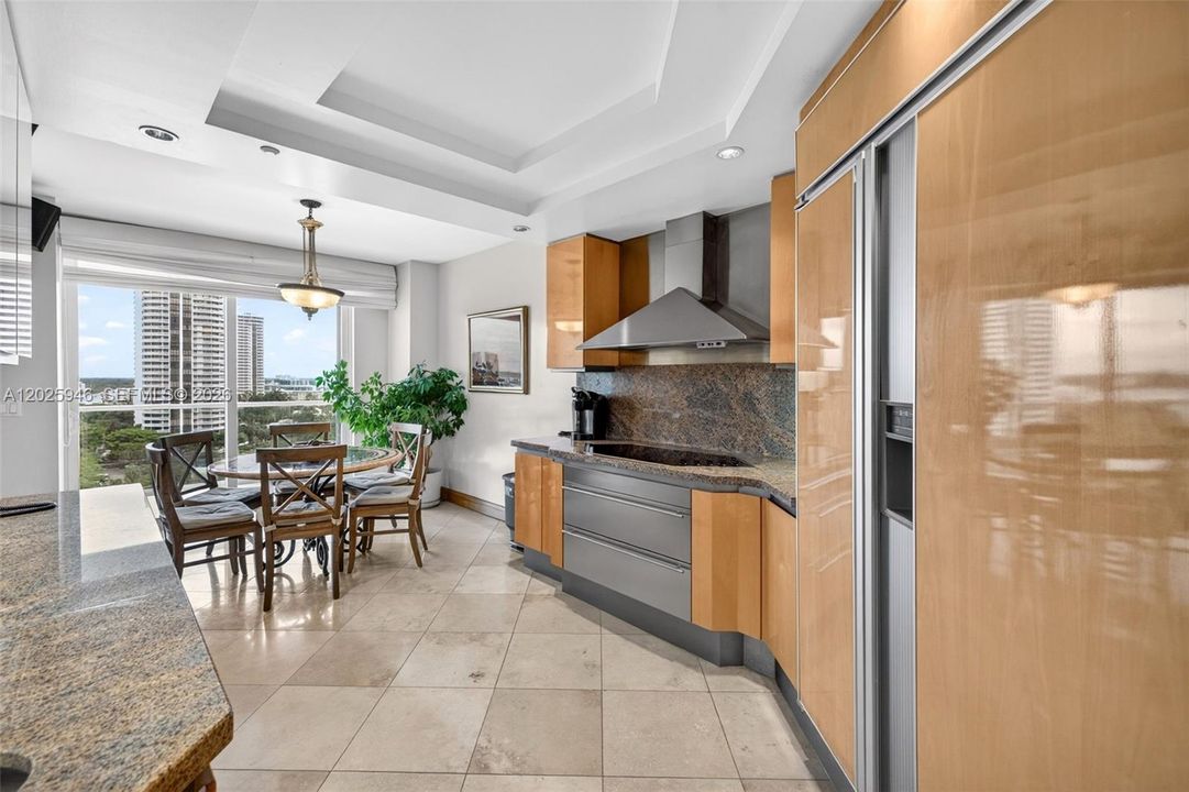 For Sale: $1,900,000 (3 beds, 3 baths, 3200 Square Feet)