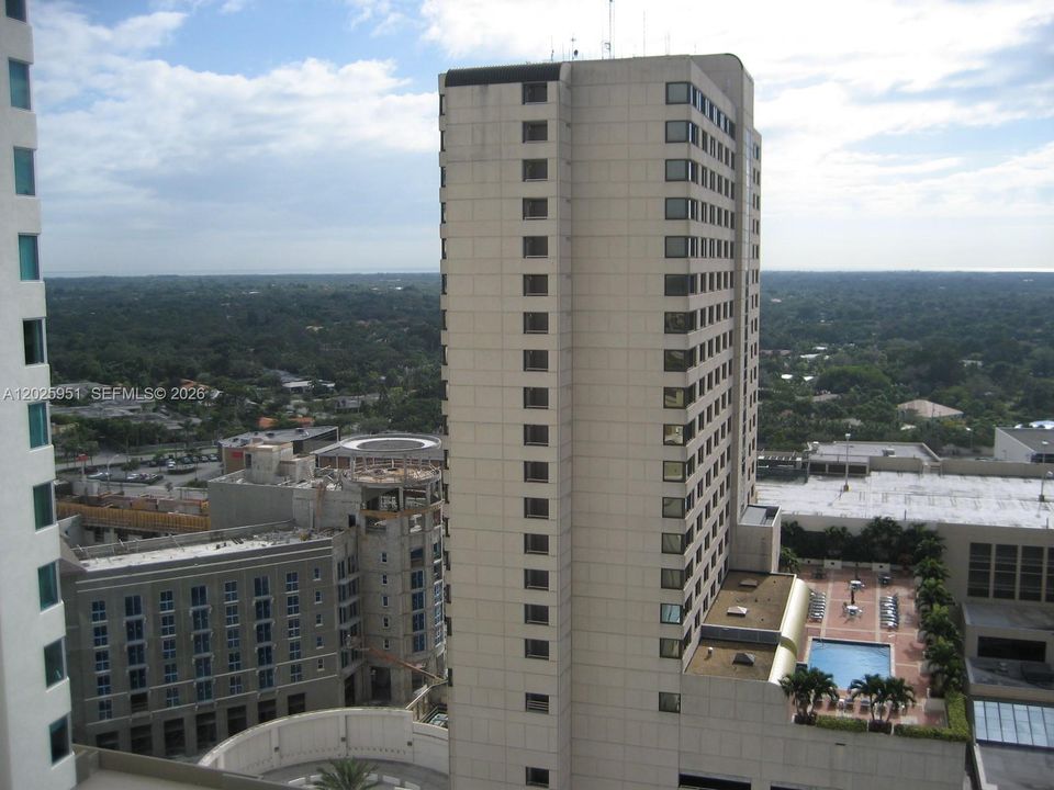For Sale: $289,900 (1 beds, 1 baths, 797 Square Feet)