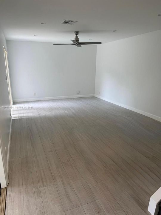 For Rent: $3,100 (3 beds, 2 baths, 1434 Square Feet)