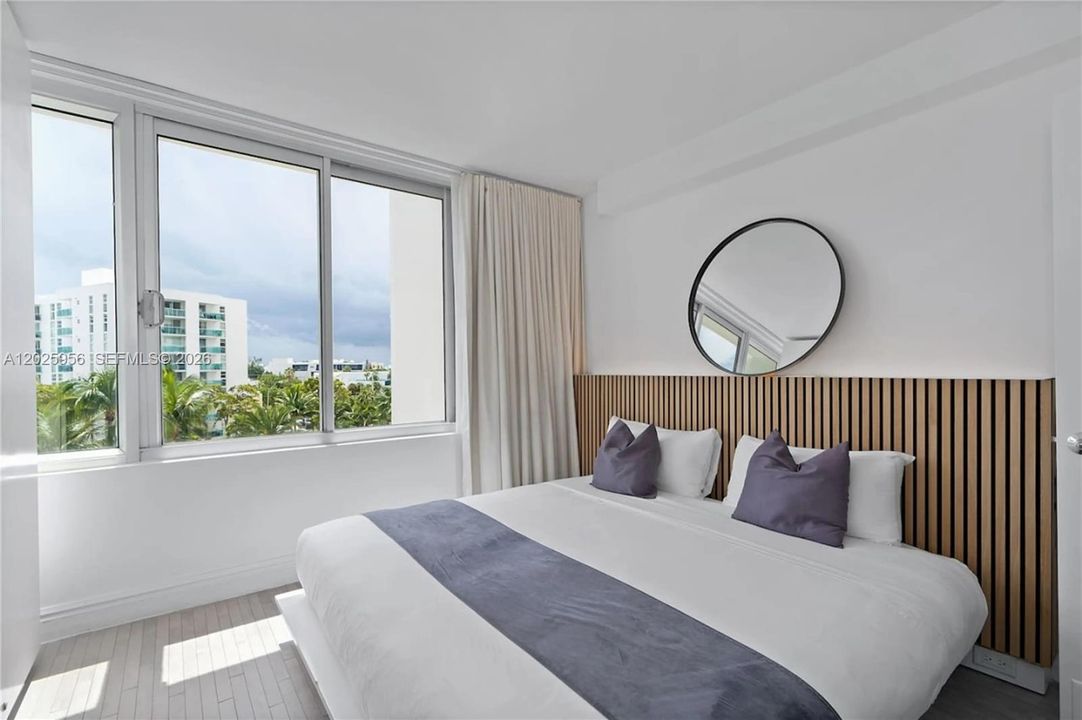 For Sale: $410,000 (1 beds, 1 baths, 610 Square Feet)