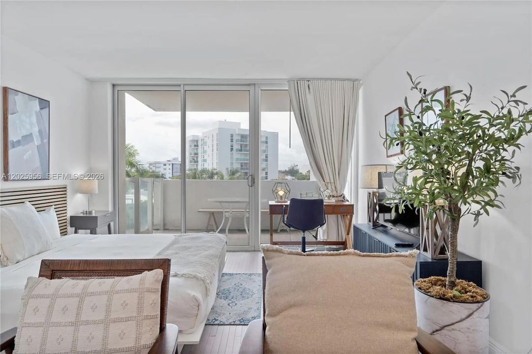 For Sale: $410,000 (1 beds, 1 baths, 610 Square Feet)