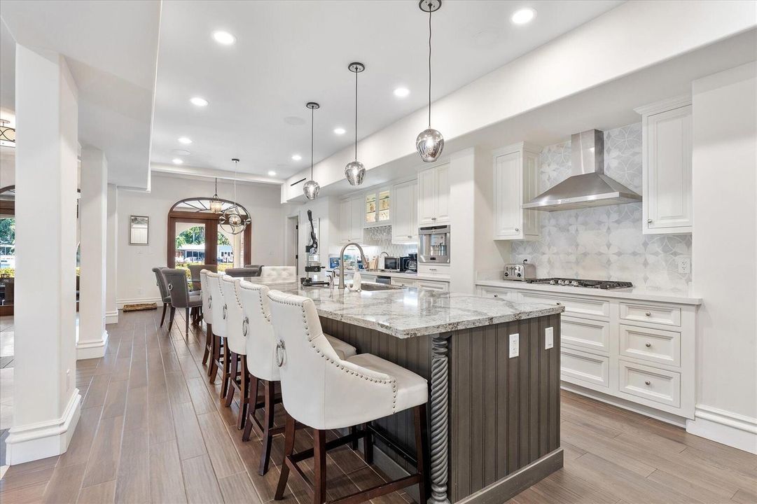 11-1001 Coconut Dr_011