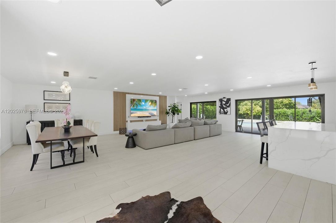 For Rent: $8,000 (4 beds, 2 baths, 2639 Square Feet)